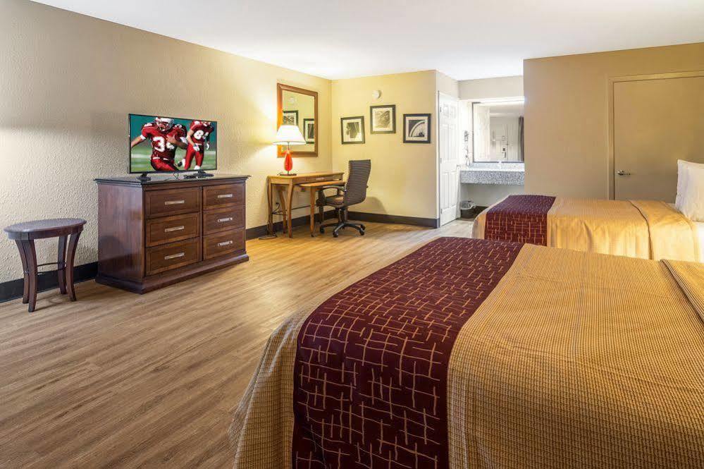 Red Roof Inn Gulf Shores Buitenkant foto