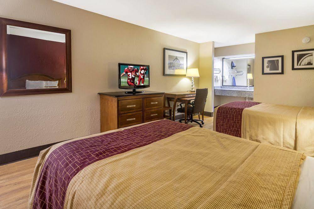 Red Roof Inn Gulf Shores Buitenkant foto